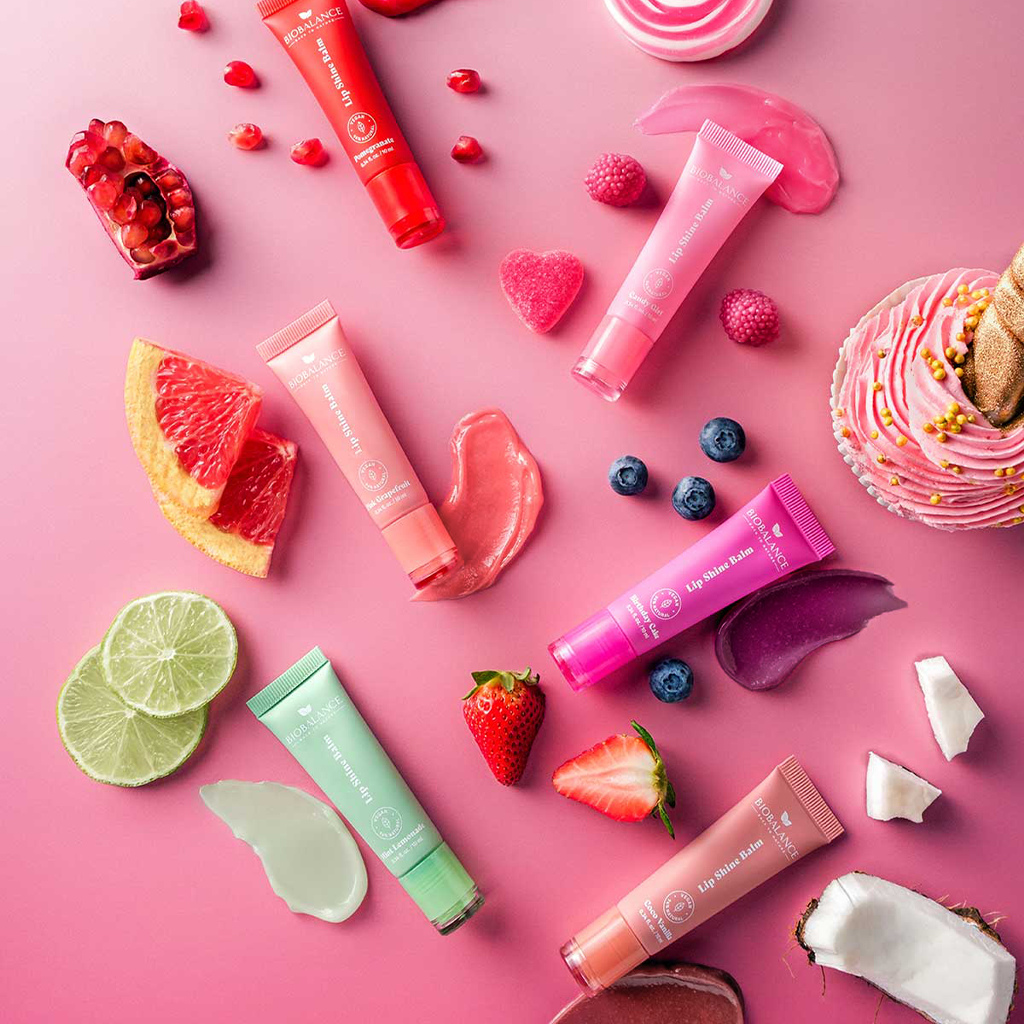 BIO BALANCE Lip Shine Balm Coco Vanilla – blizgesį suteikiantis maitinamasis lūpų balzamas