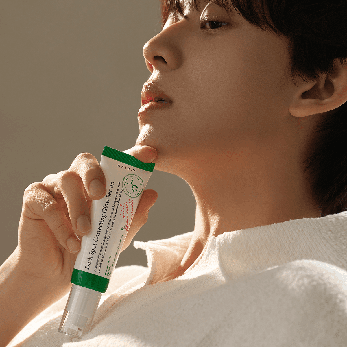 Dark Spot Correcting Glow Serum – veido serumas