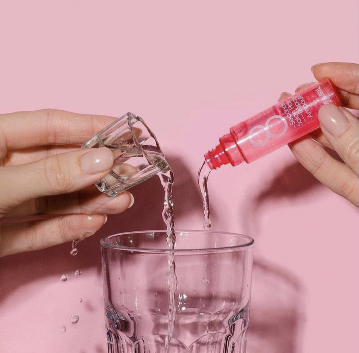 8 Seconds Salon Hair Repair Ampoule - atkuriamoji ampulė plaukams (1 vnt)