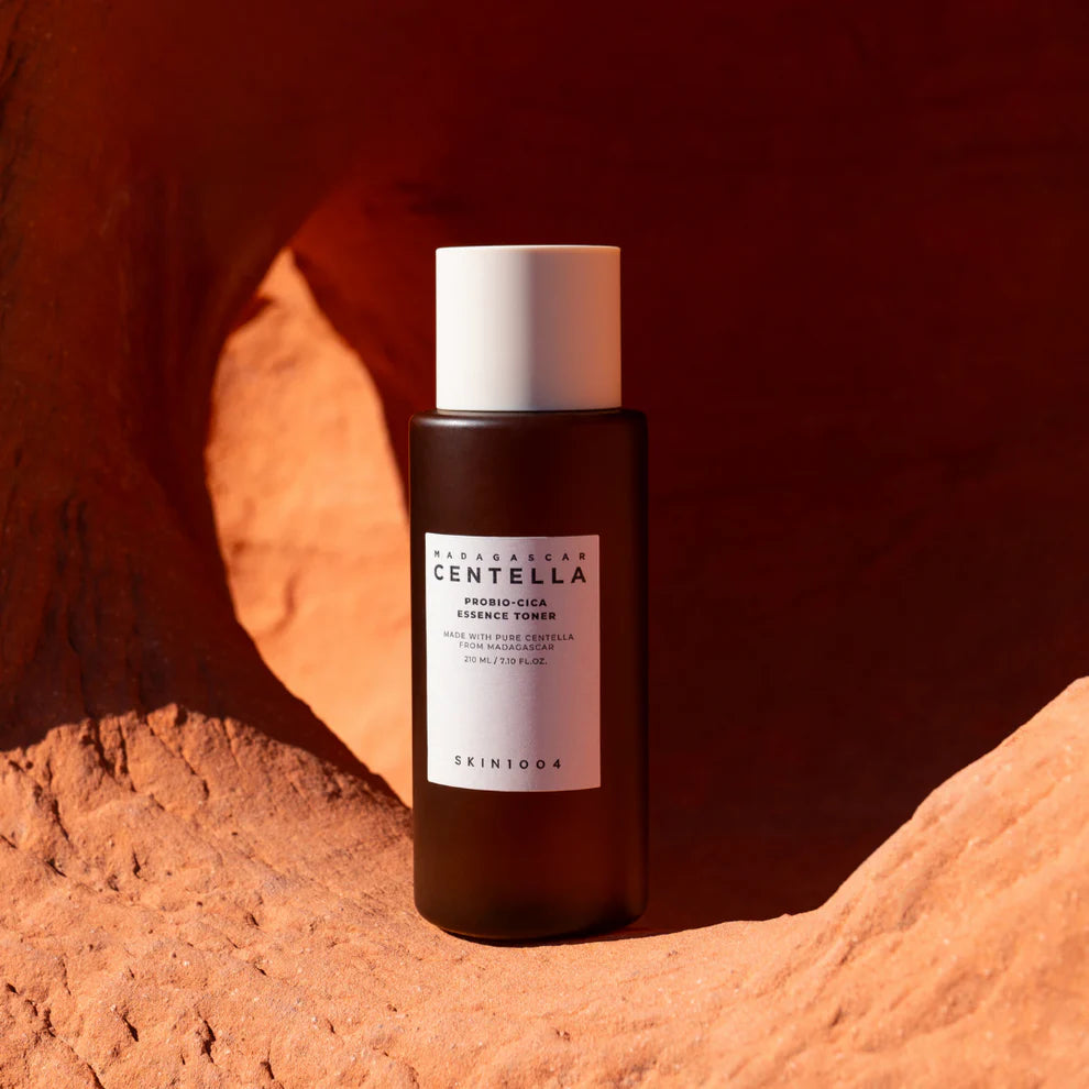 Madagascar Centella Probio-Cica Essence Toner – drėkinantis raminamasis esencijos tipo tonikas
