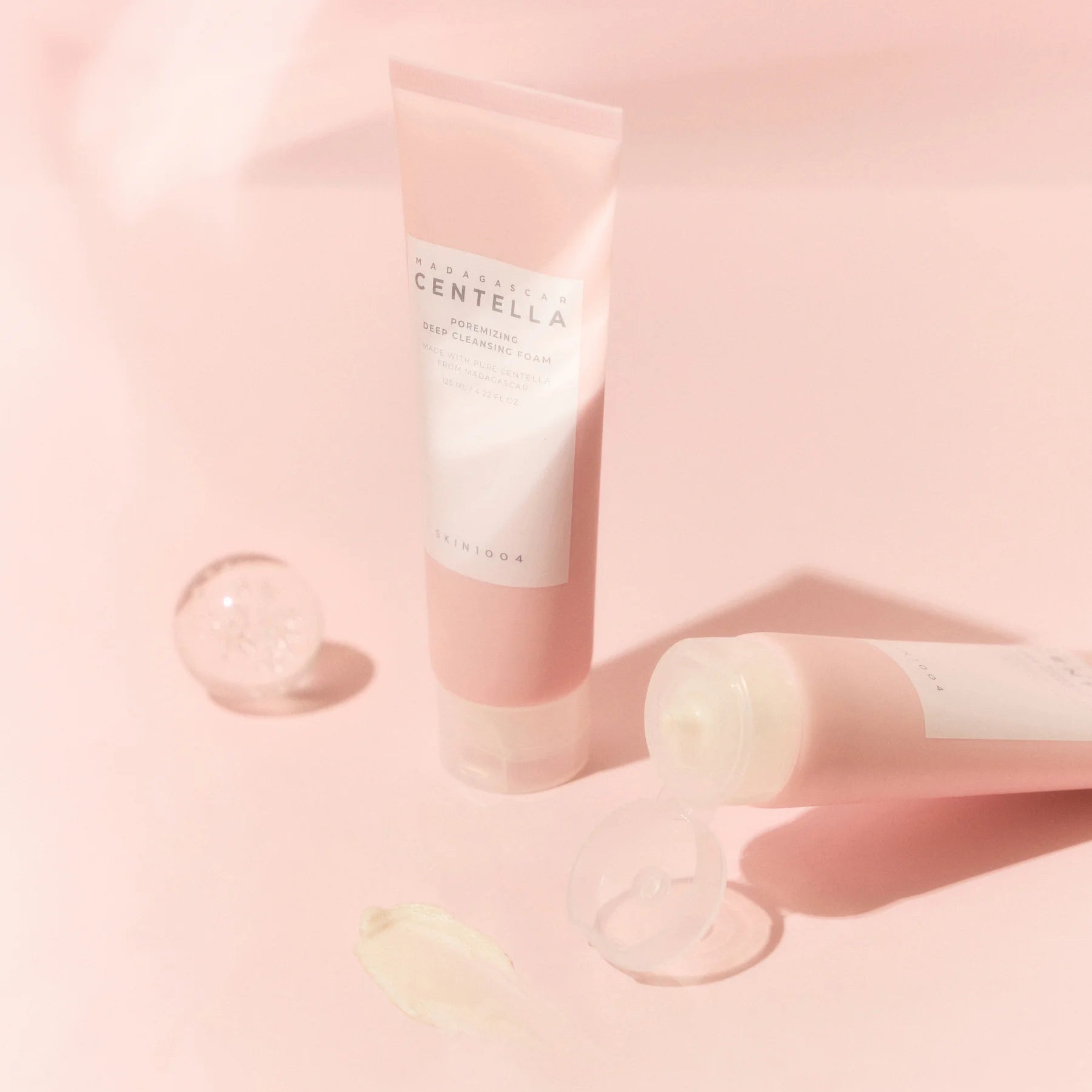 Madagascar Centella Poremizing Deep Cleansing Foam – giliai poras valantis veido prausiklis