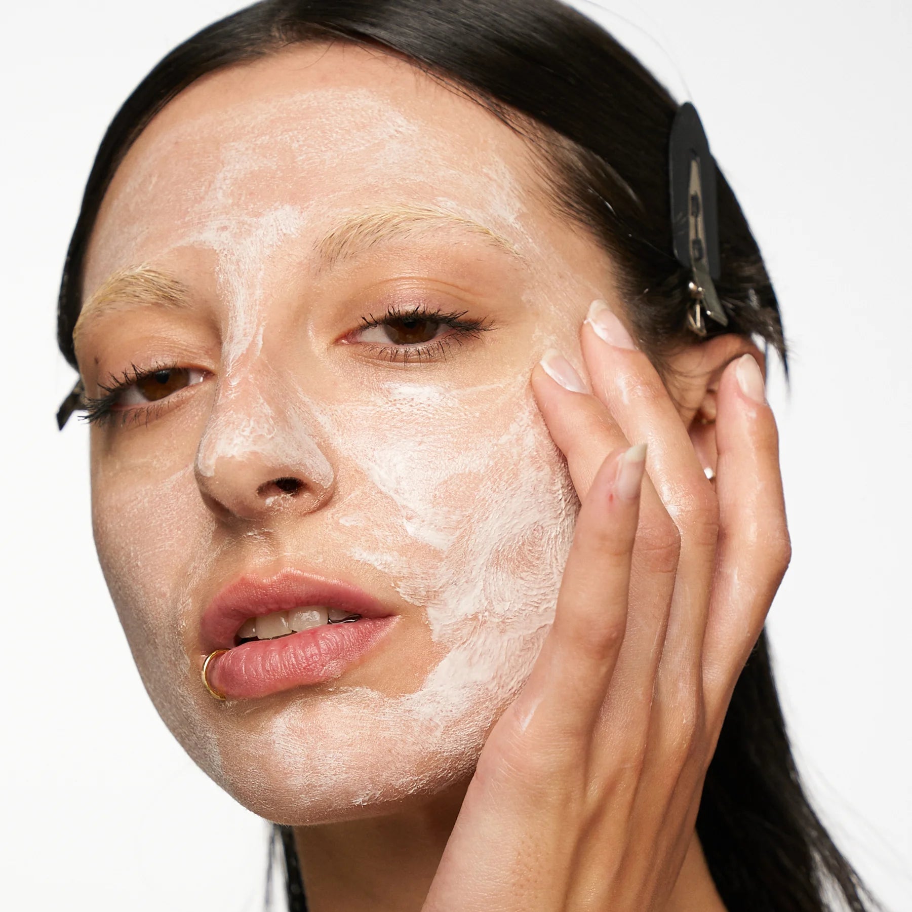 Madagascar Centella Poremizing Deep Cleansing Foam – giliai poras valantis veido prausiklis