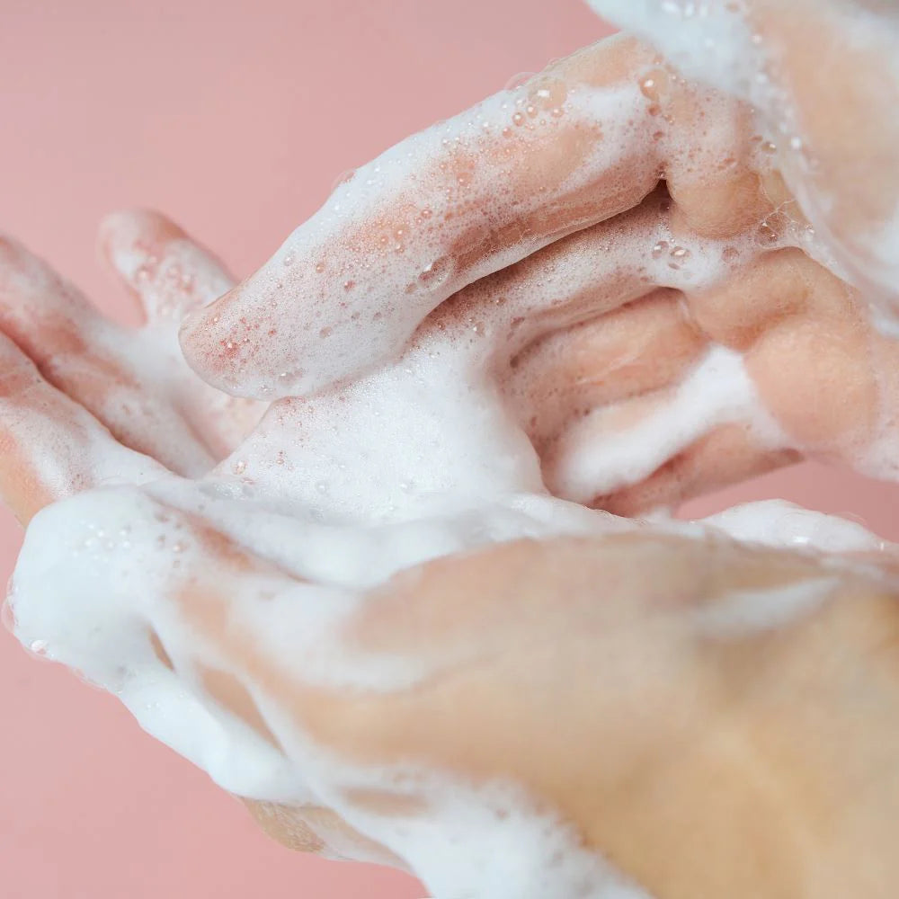 Madagascar Centella Poremizing Deep Cleansing Foam – giliai poras valantis veido prausiklis