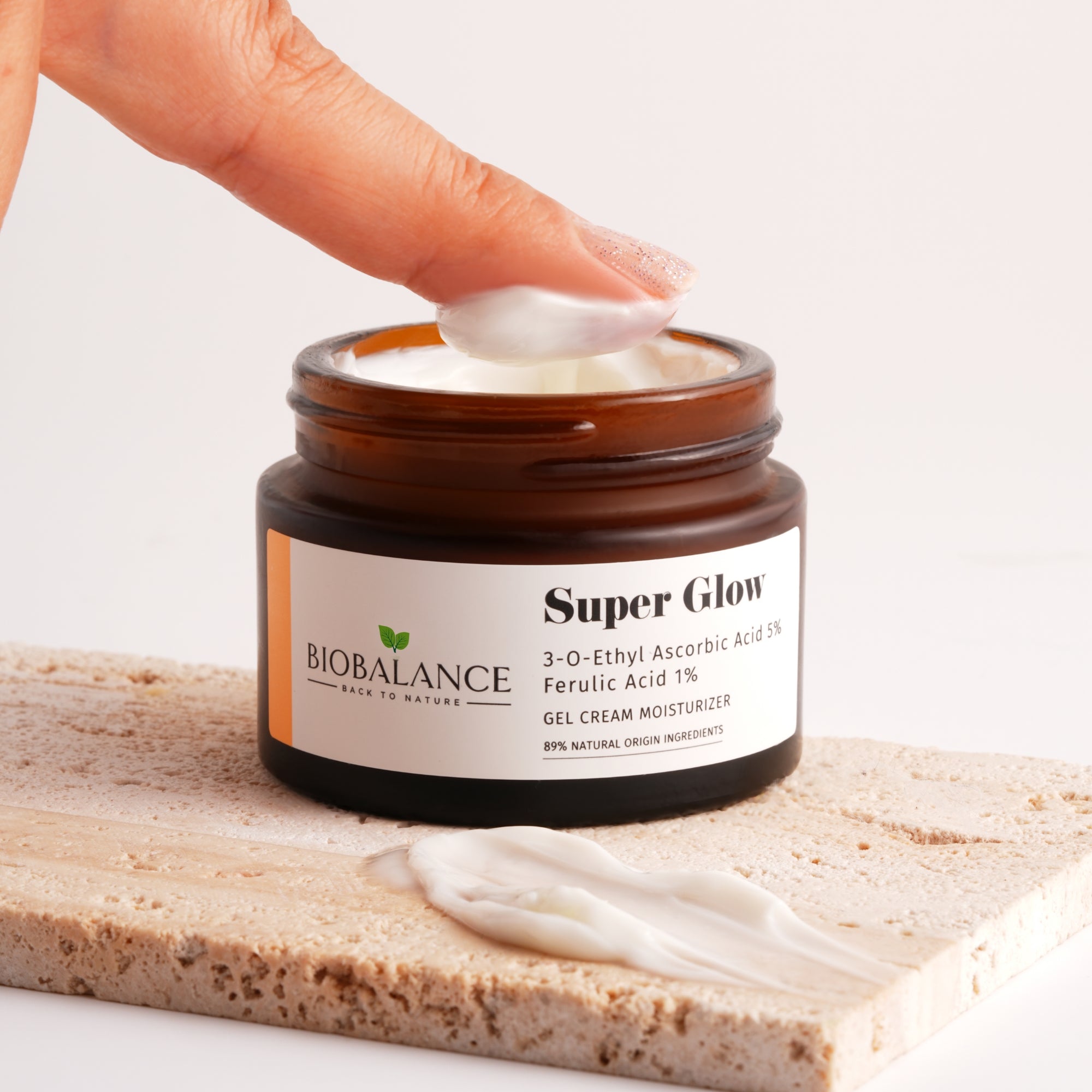 Super Glow Duo – skaistinantis veido priežiūros rinkinys su vitaminu C
