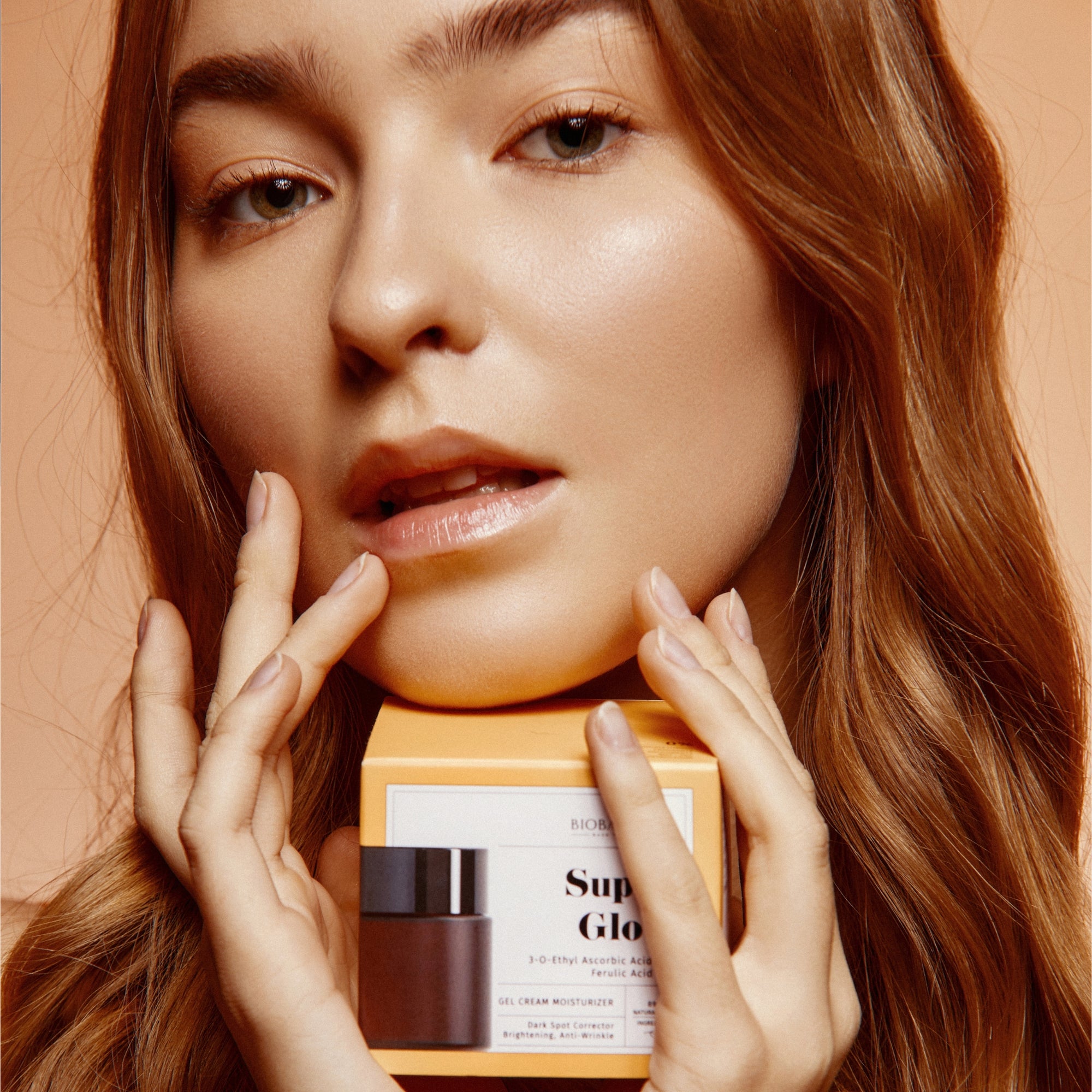 Super Glow Duo – skaistinantis veido priežiūros rinkinys su vitaminu C