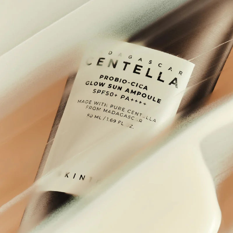 SKIN1004 Madagascar Centella Probio-Cica Glow Sun Ampoule SPF50+ PA++++ - drėkinamasis apsauginis kremas nuo saulės